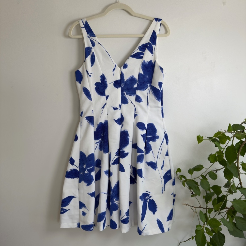 Size 10 / Ralph Lauren / White Mini  Dress with Blue Floral Print